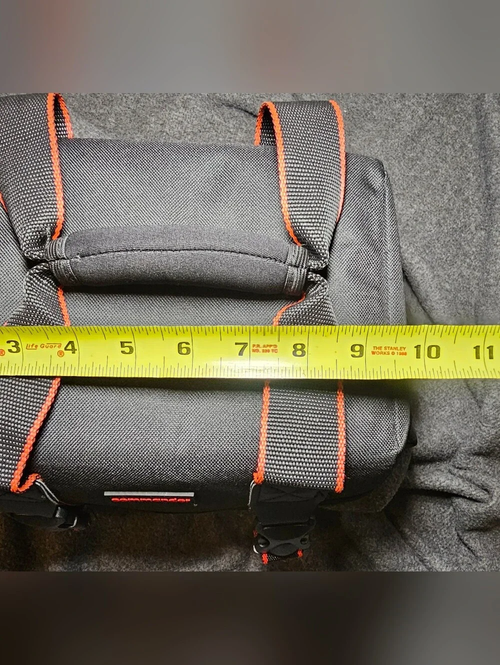 Commander Black Red Padded Adjustable Strap Dividers Large DSLR Camera Bag